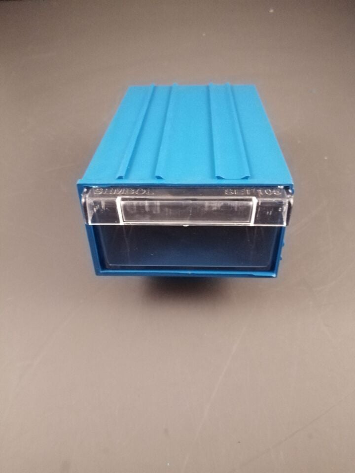 PLASTİK ÇEKMECELİ KUTU 105