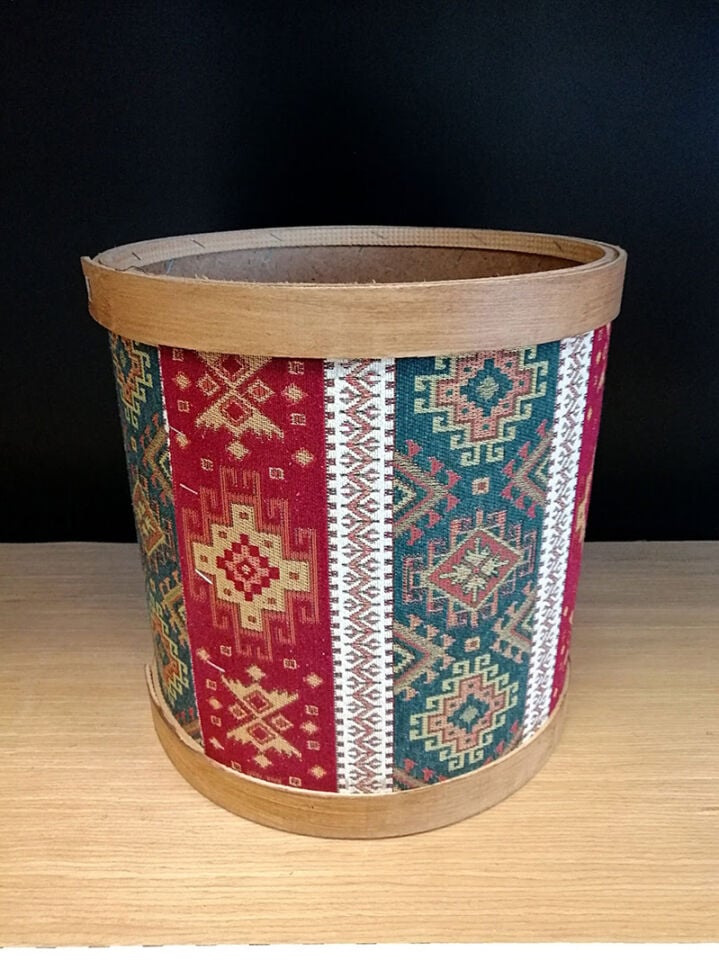 AHŞAP BİDON  Bakliyat Kovası ÇAP:30CM H:30CM KUMAŞ KAPLAMA Bakliyat Teşhir Kova Stand