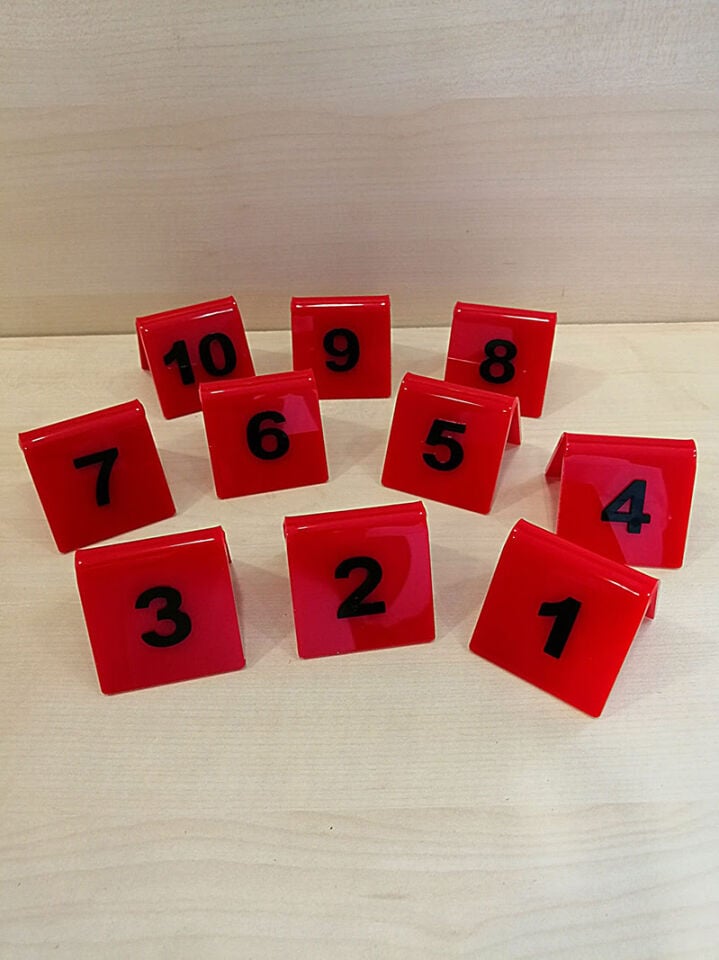 MASA NO 50X50MM (10 LU PAKET) KIRMIZI-SİYAH (291) Masa Numaraları, Pleksi Numeratörler, Çift Taraflı Numaralar, Pleksi Numara Takımı