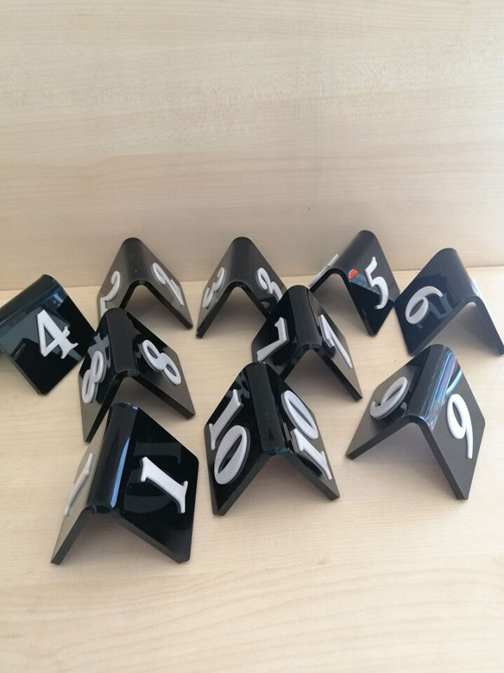 MASA NO 70X70MM(10 LU PAKET) SİYAH-BEYAZ Masa Numaraları, Pleksi Numeratörler, Çift Taraflı Numaralar, Pleksi Numara Takımı