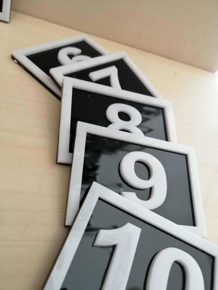 PEÇETELİK NO 7x5CM (10 LU PAKET) SİYAH-BEYAZ (77-10) Masa Numaraları Peçetelik Numaraları Yapışkanlı Sayılar Pleksi Numeratör Yapışkanlı Sayılar