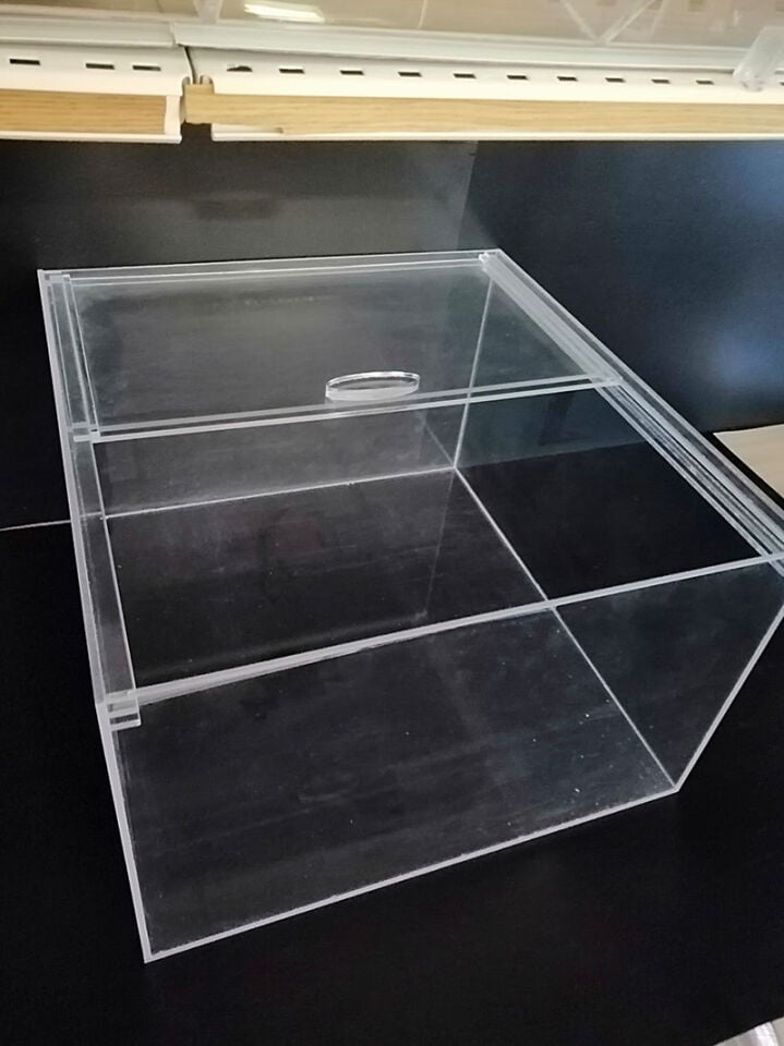 PLEKSİ KUTU SÜRGÜ KAPAKLI 47X50XH:30CM ŞEFFAF