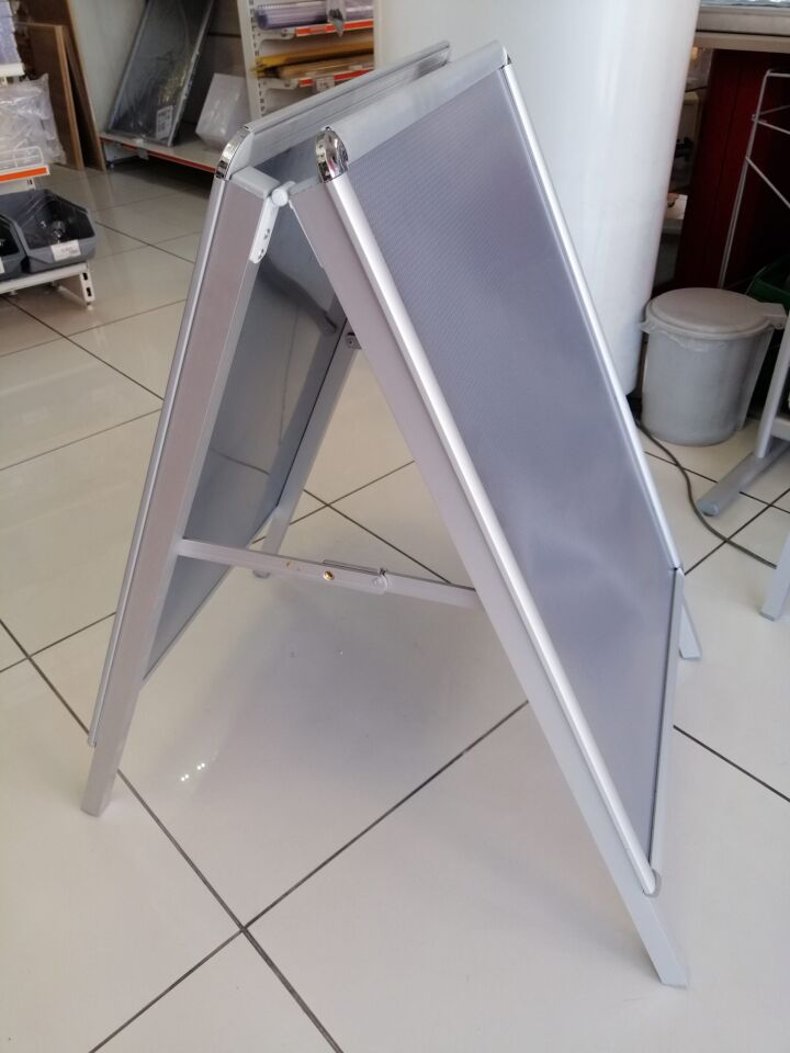 ALÜMİNYUM A PANO (50X70) Kenarları Açılır Çerçeve Afiş Çerçevesi Ayaklı Alüminyum Gri Pano