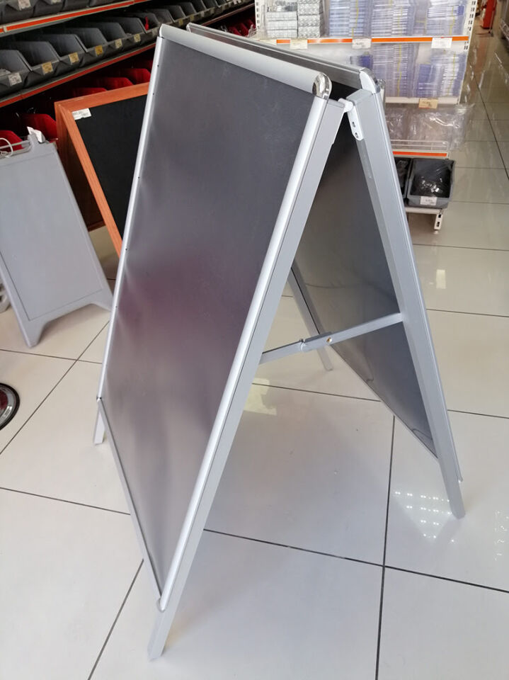 ALÜMİNYUM A PANO (70X100CM) Kenarları Açılır Çerçeve Afiş Çerçevesi Ayaklı Alüminyum Gri Pano