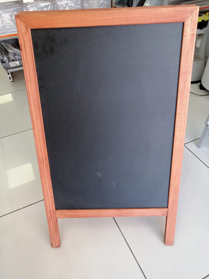 AHŞAP A PANO (50 x 70 cm) Yaz Sil Karatahta Vitrin Ahşap Pano Siyah Pano Tebeşir Beyaz Kalem