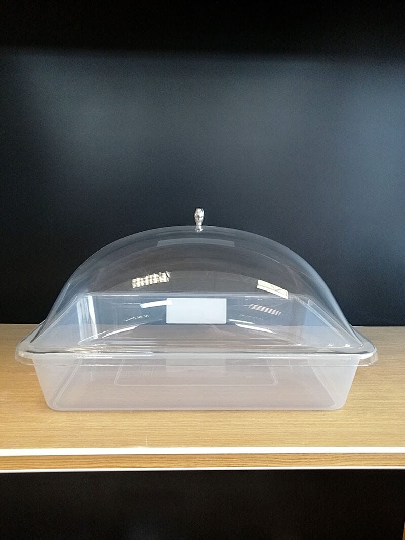 KV KÜVET KAPAKLI 41X31XH:23CM PLEKSİ KAPAK NO:5 (MEZE)Şeffaf Mika Ürün Teşhir ve Saklama Tepsisi Küveti, Dikdörtgen Ürün Teşhir Kapaklı Küvet