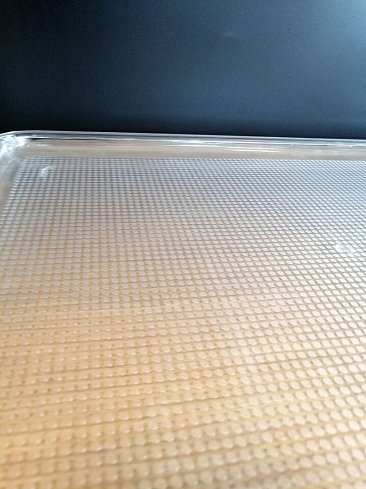 KV TEPSİ KAPAKLI 46X33XH:19CM (KV-08) Şeffaf Ürün Teşhir ve Sunum Tepsisi Gıda Teşhir Tepsisi Kapaklı Pleksi Kapak Kapaklı Tepsi