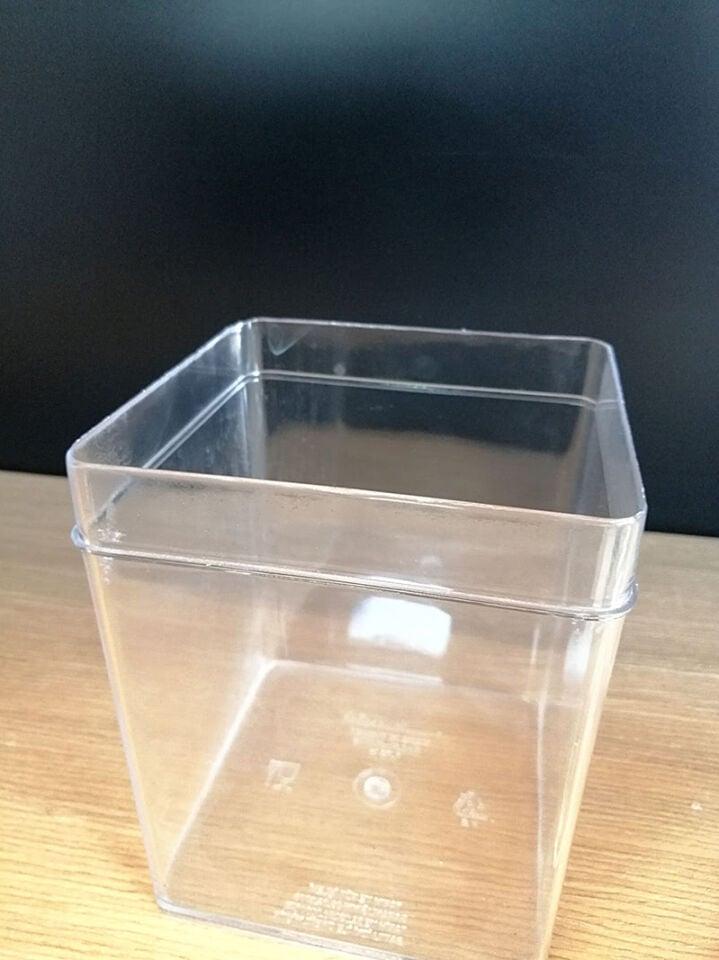 KV KÖŞELİ KAVANOZ NO:2 13X13XH:21CM KAPAKLI 1,75 Akrilik Köşeli Kavanoz Şeffaf Ürün Teşhiri Tezgah önü Teşhir Ürünü