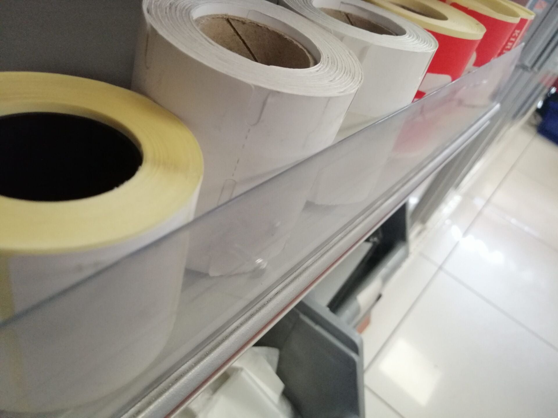 ÖN SİPER PVC 60X60MM 1METRE Raf Önü Pvc Tutucu Siper, Ürünler için Siperlik, Raf Önü Ürün Tutucu Siperlik