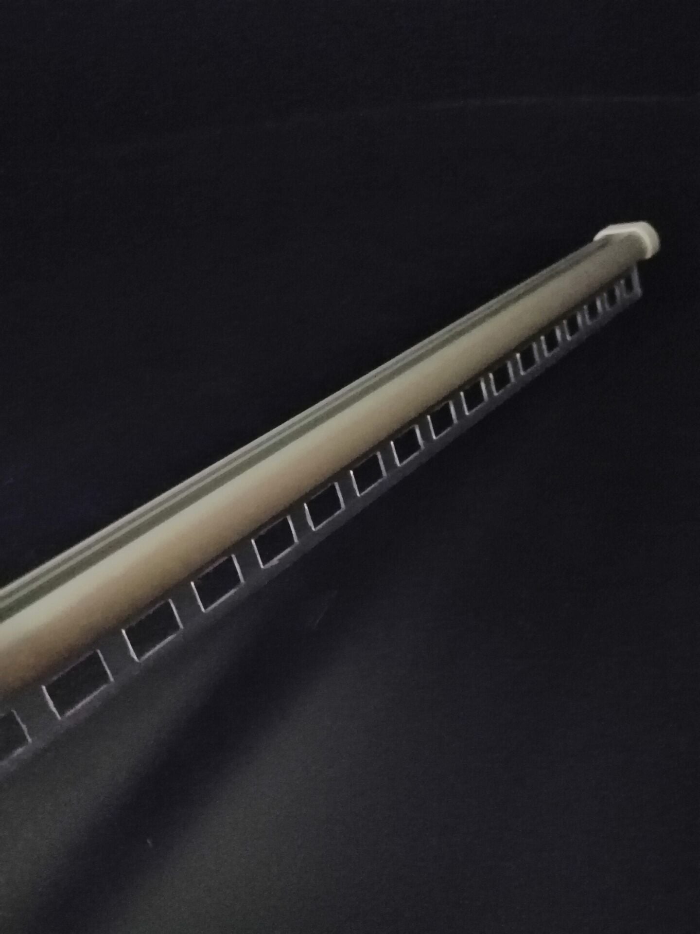 PERVAZLI ALÜMİNYUM SET 200CM Ürün Çengeli Asma Delikleri Yapışkanlı Çengel Deliği Pervaz 1 metre