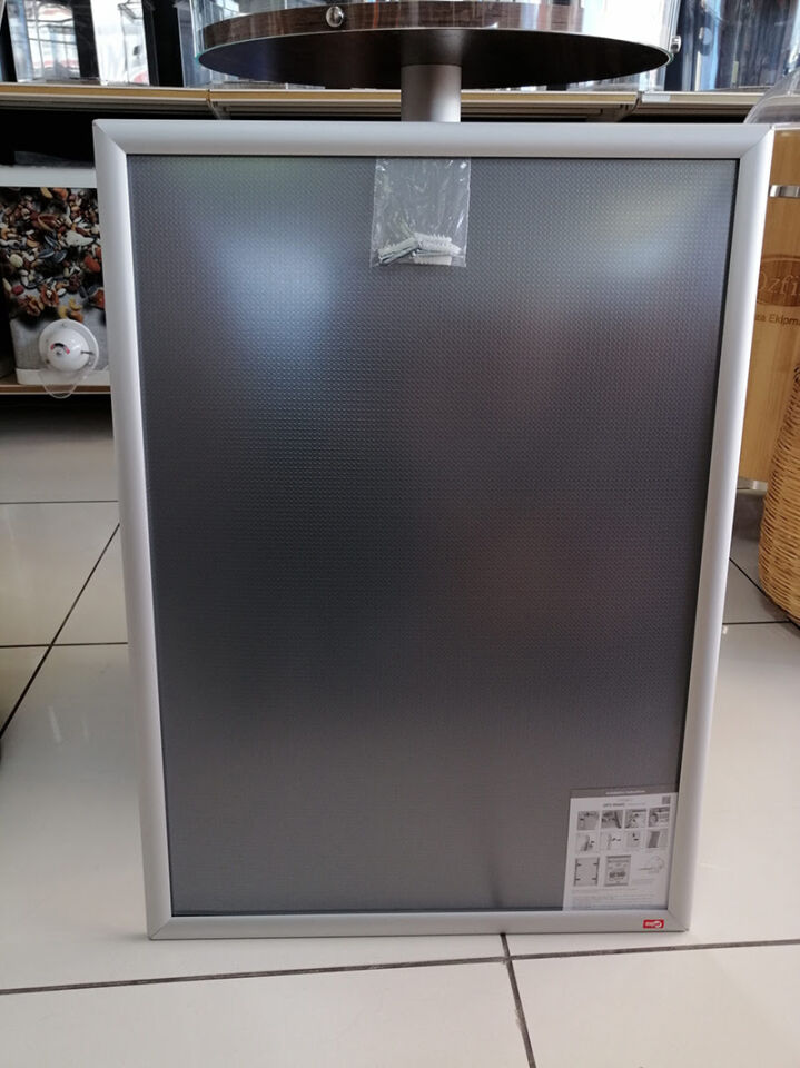 ALÜMİNYUM ÇERÇEVE 25MM B2 (50X70 CM Kenarları Açıılabilen Çerçeve Afiş Çerçevesi Alüminyum Gri B2 Çerçeve)