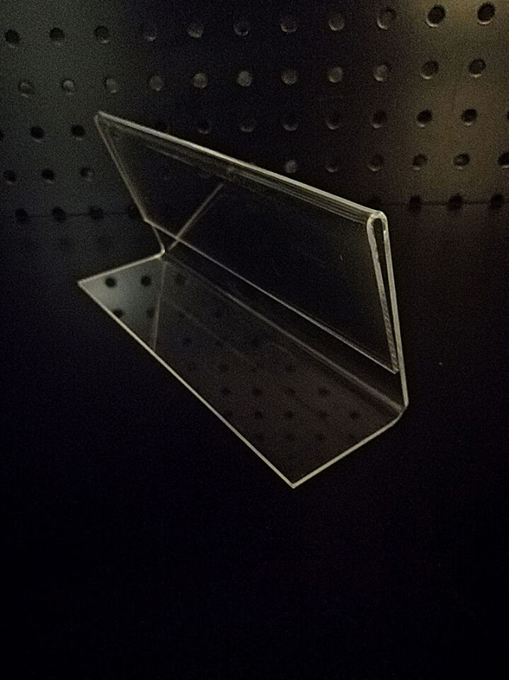 PLEKSİ ETİKETLİK YAN ARKAYA AÇILI (16,5cm x H:8cm)