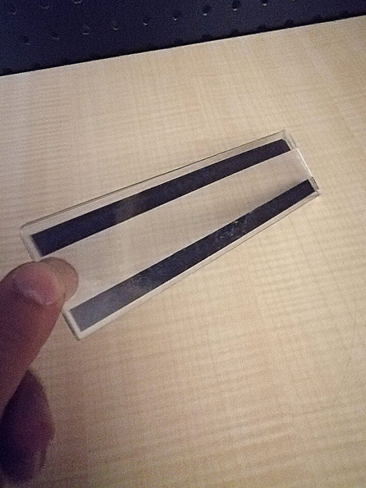 PLEKSİ ETİKETLİK YAN MIKNATISLI (18,5cm x H:5cm)