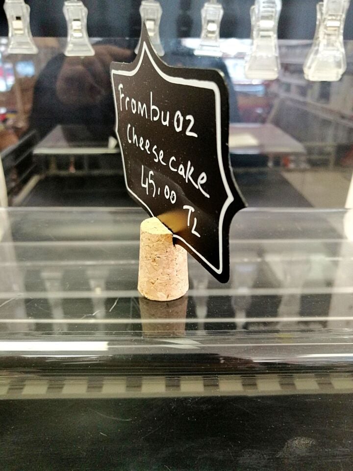 5 adet MANTAR AYAKLI KARA TAHTA MİHRACE FİYAT ETİKETLİĞİ (10cm x H:9cm)