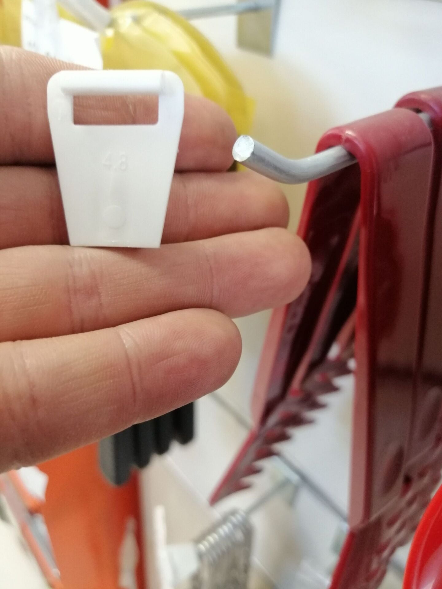 TEL ASKI ETİKET TAKMA APARATI 4.8MM