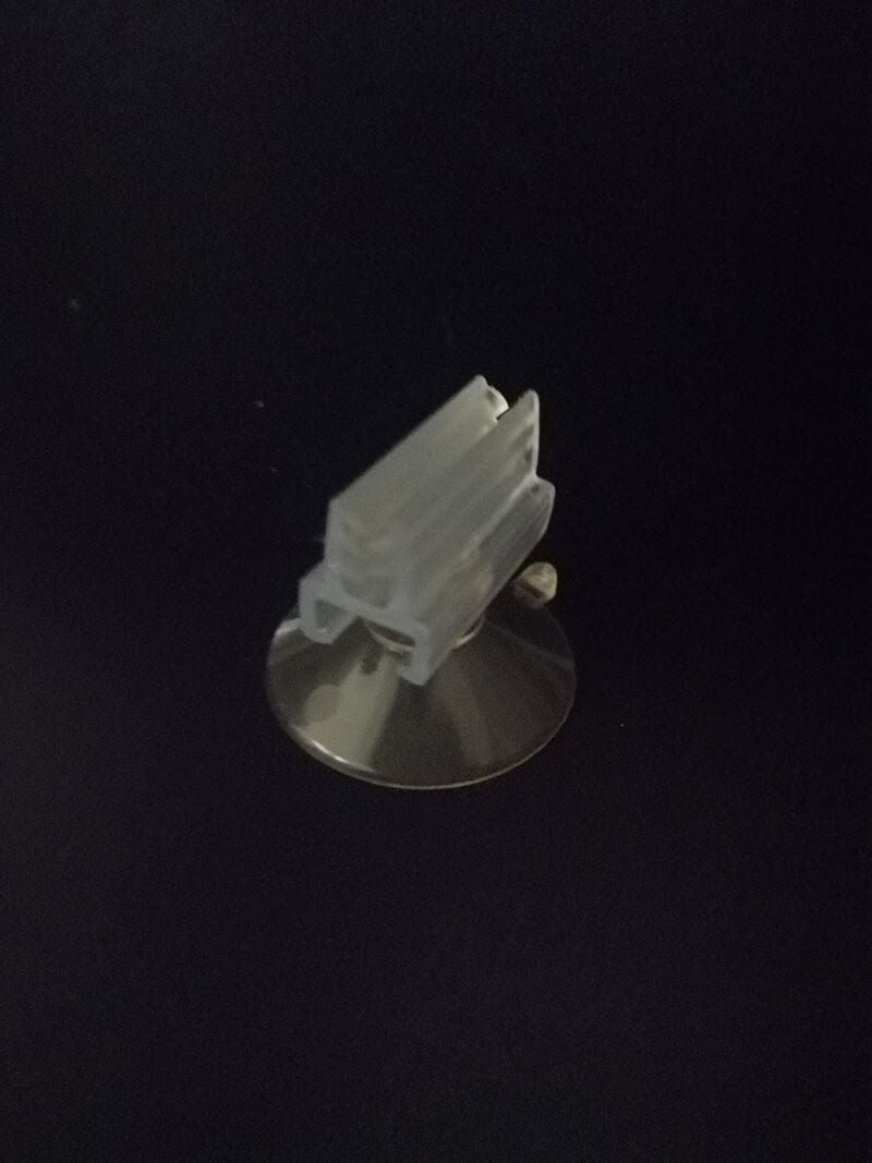 PVC KISKAÇ VANTUZLU KÜÇÜK DİKEY ETİKETLİK